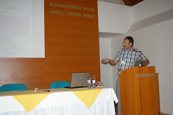 gal/Konferencie/Konferencia_PC_2011/02_Day1/02_Plenary_Bonvin/medimgp1999.jpg