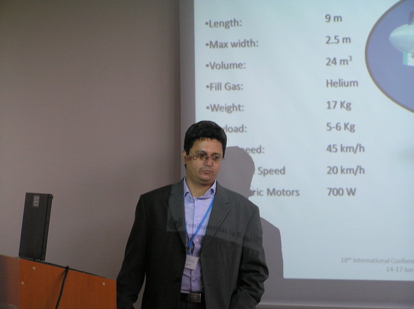 gal/Konferencie/Konferencia_PC_2011/02_Day1/07_UAV_Development/medP6155921.JPG